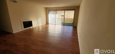 Main picture of 12411 Magnolia Blvd