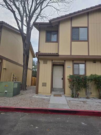 Main picture of 3126 N Truckee Ln