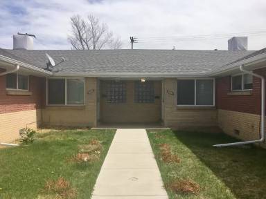 Main picture of 3640 N Glencoe St