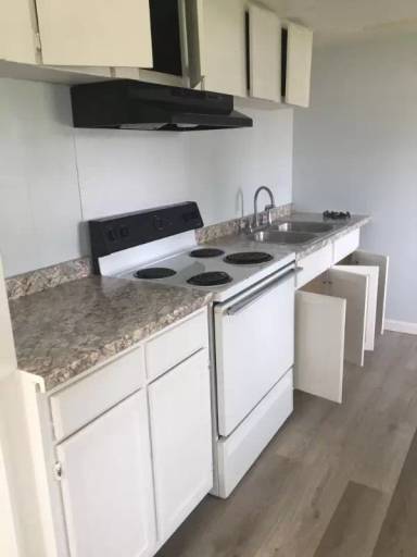 Main picture of 410 Cedar Springs Ave