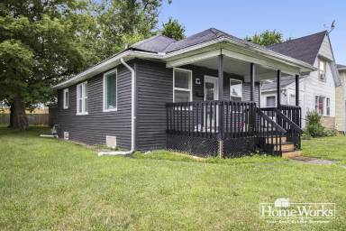 Main picture of 236 E Fox St