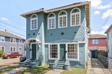 Main picture of 2841 Pine St