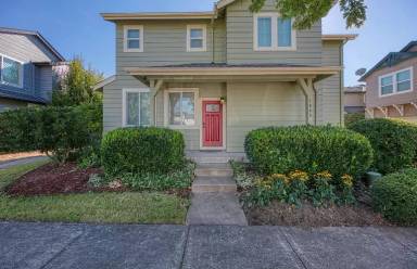 Main picture of 1635 Hamlet Ln