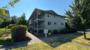 Main picture of 329 SW 10th St