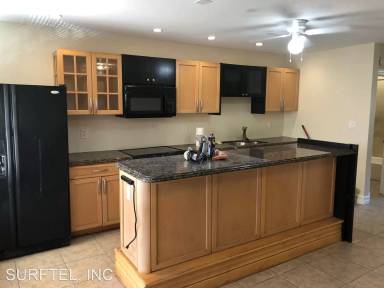 Main picture of 1816 E Oakland Park Blvd