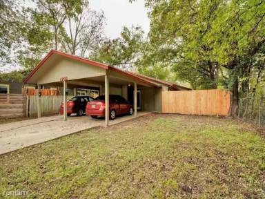 Main picture of 4702 Duval St