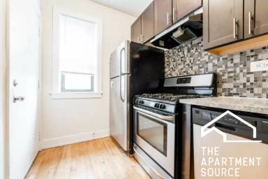 Main picture of 617 W Melrose St