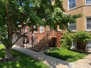 Main picture of 2937 N Albany Ave