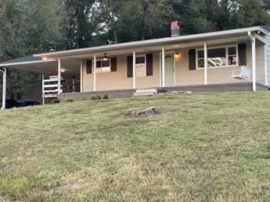 Main picture of 855 Bush Rd