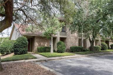 Main picture of 1000 Stonegate Dr