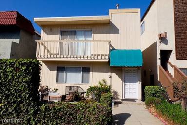 Main picture of 33 29th Ave