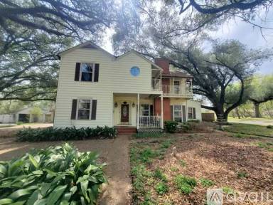 Main picture of 519 Jefferson Ave