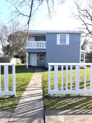 Main picture of 1135 5th Ave N