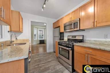 Main picture of 2 Murdock Ter