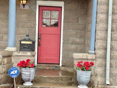 Main picture of N Denver Ave