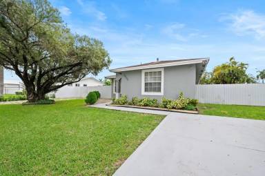 Main picture of 14290 SW 287th St