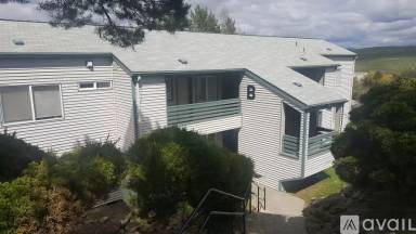 Main picture of 921 SE Klemgard St