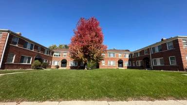 Main picture of 7234 W Burleigh St