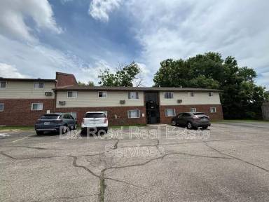 Main picture of 739 Trumbull St