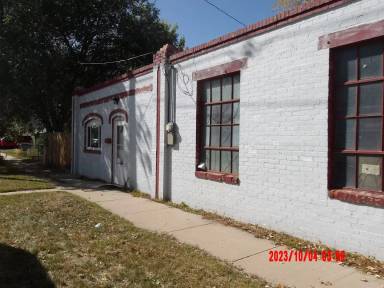 Main picture of 370 N Hodgeman St