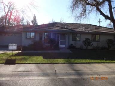 Main picture of 588 Railroad Ave