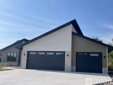 Main picture of 2221 Rowling Rd