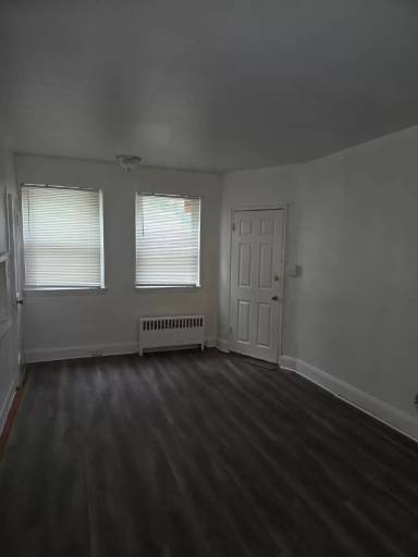 Main picture of 7022 Surrey Dr