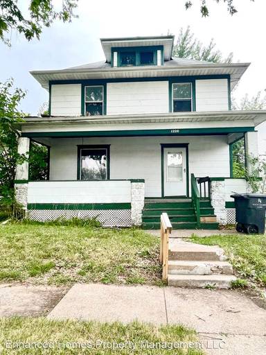 Main picture of 1220 12th St