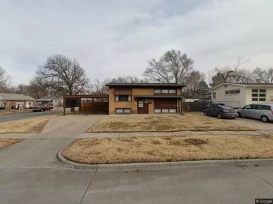 Main picture of 2202 S Euclid Ave