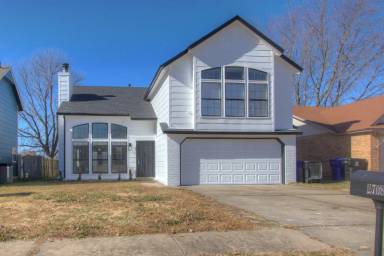 Main picture of 2708 S Oak Pl