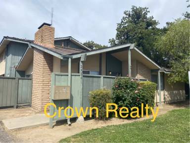 Main picture of 2414 W Whitendale Ave