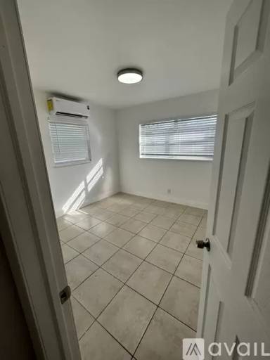 Main picture of 210 NW 9th Ave