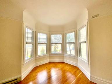 Main picture of 93 Stillman St
