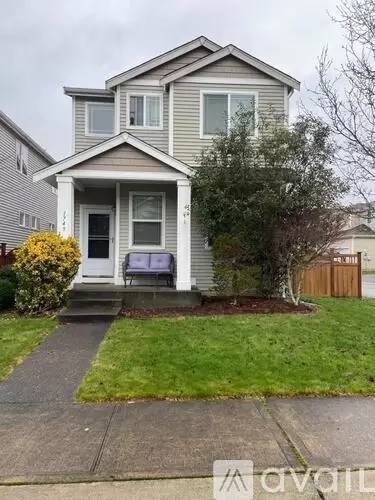 Main picture of 1749 181st St E