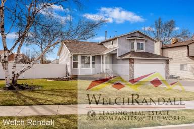 Main picture of 958 E Meadow Way Dr