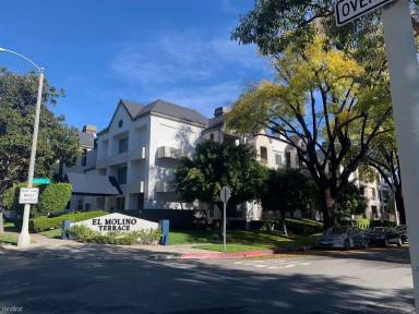 Main picture of 300 N El Molino Ave