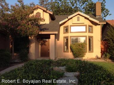 Main picture of 807 E Catalina Cir
