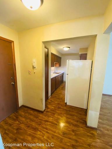 Main picture of 92 Forest Ave