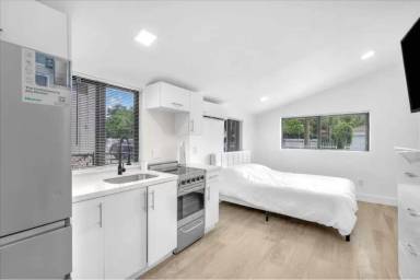 Main picture of 10010 NW 2nd Ave
