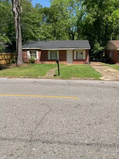 Main picture of 2205 E 5th St