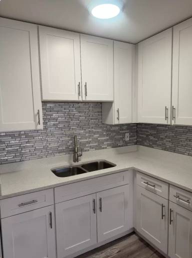 Main picture of 3421 Elm St