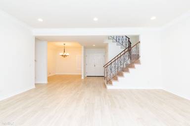Main picture of 14311 Weddington St