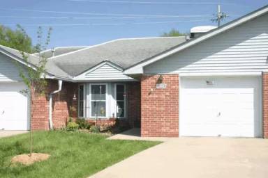 Main picture of Forest Hills - 1009