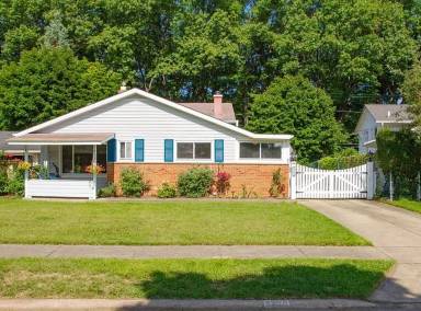 Main picture of 4269 W 180th St