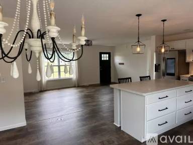Main picture of 7193 Bernard St