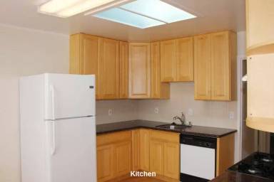 Main picture of 447 Arch St