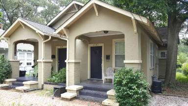 Main picture of 1114 Russell St