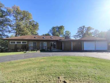 Main picture of 15530 Crystal Acres Dr