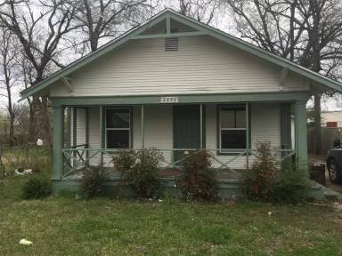 Main picture of 2205 E Reading St