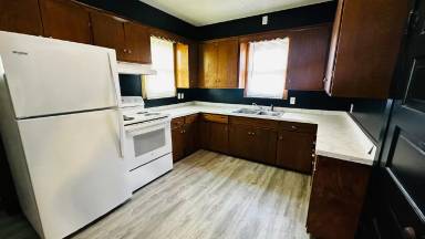 Main picture of 807 9th Ave SE